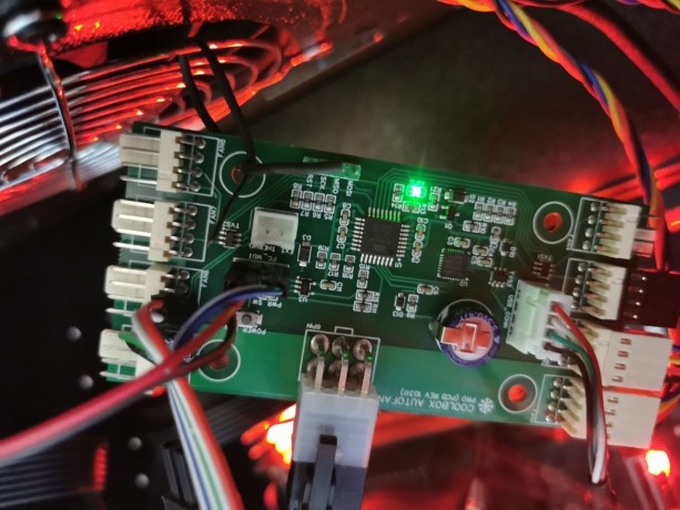 Регулятор оборотов Coolbox Autofan HIVEOS и RAVEOS