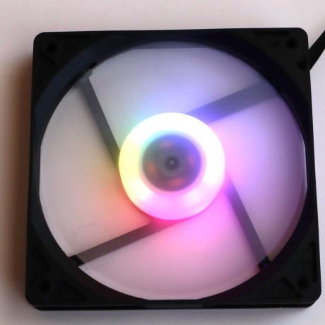 Вентиляторы ARGB низкопрофильные 12020 управляемые 120 мм c подсветкой черные