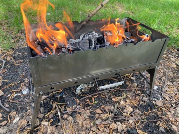 Мангал складной, сталь 1.5мм, с ручкой, большой многоразовый (на 3-5 человек)