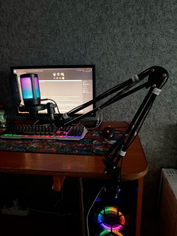 Микрофон Fifine Ampligame A6T с пантографом